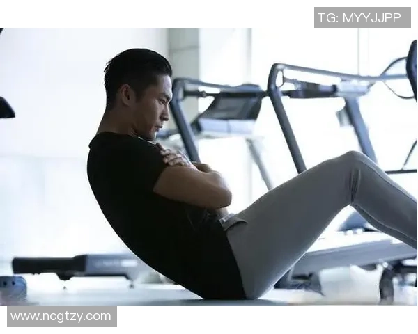 健身塑形与健康饮食的完美结合：如何在日常生活中实现科学锻炼与营养平衡