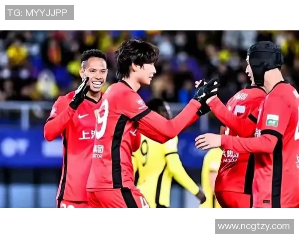 全球足球联赛竞争激烈 各大俱乐部争夺冠军荣耀与财富之巅 全球足球联赛竞争激烈 各大俱乐部争夺冠军荣耀与财富之巅