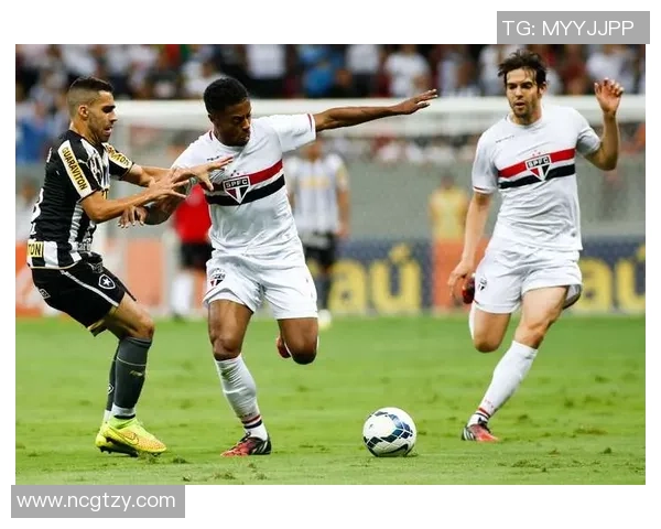 全球顶级足球联赛竞争格局与未来发展趋势深度剖析 全球顶级足球联赛竞争格局与未来发展趋势深度剖析